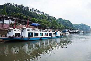 《天国：拯救》销量已突破800万份 这值得祝贺！